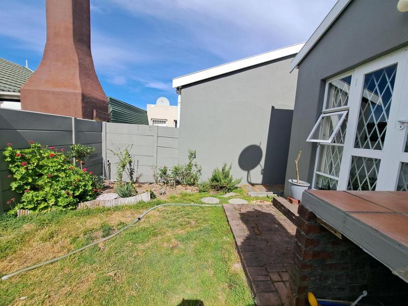 3 Bedroom Property for Sale in Vredekloof Western Cape